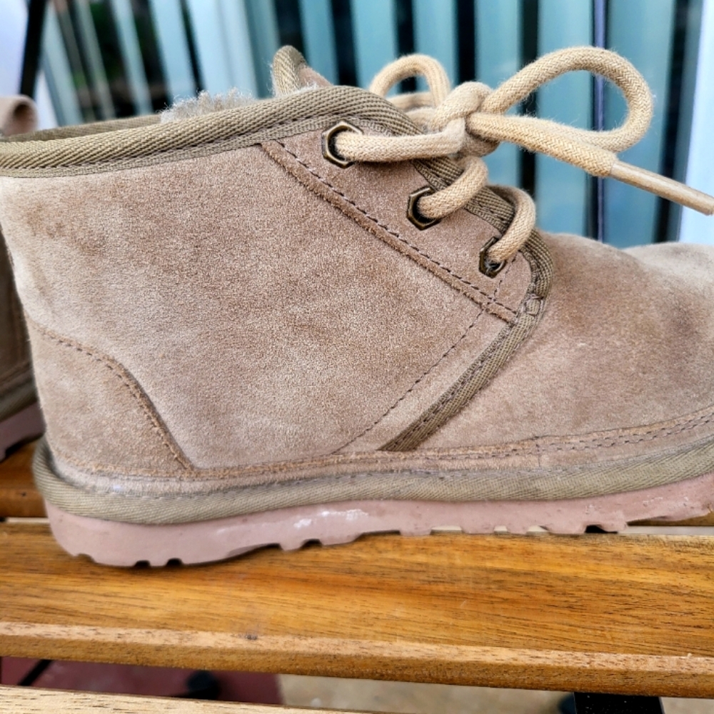UGG Neumel